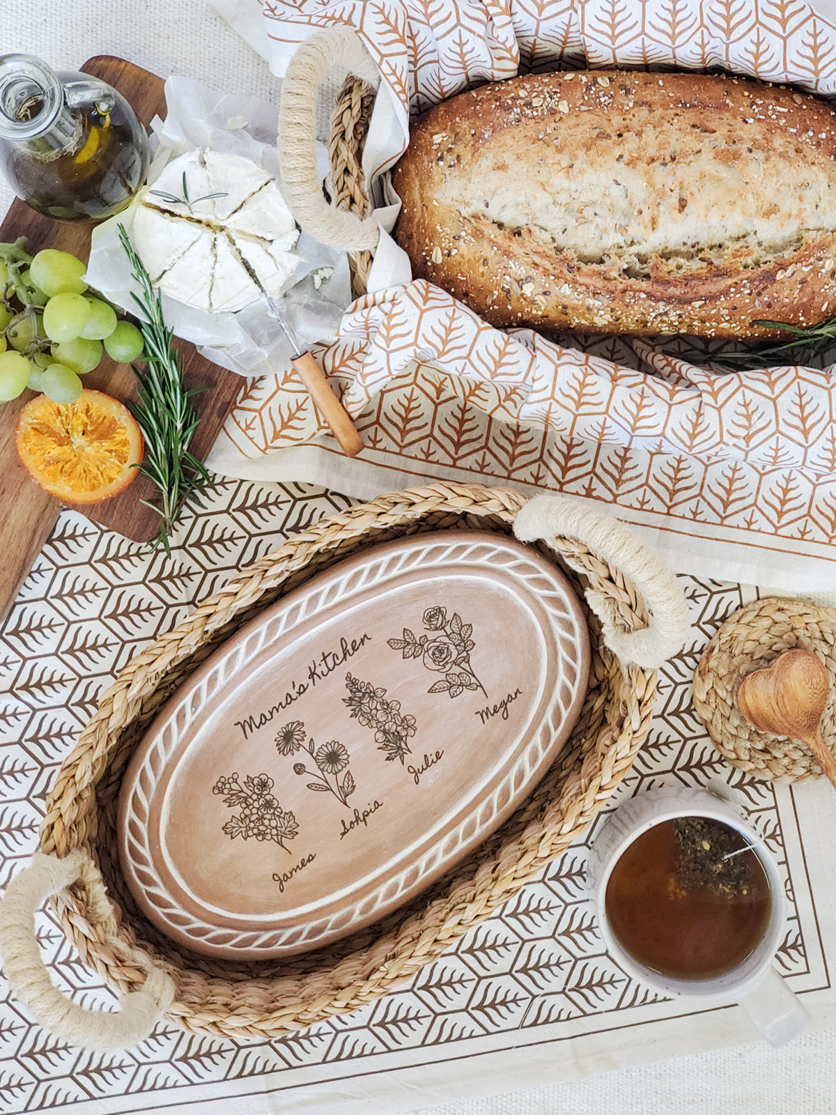 Personalized Bread Warmer & Basket Gift Set with Tea Towel - Birth Flower Oval