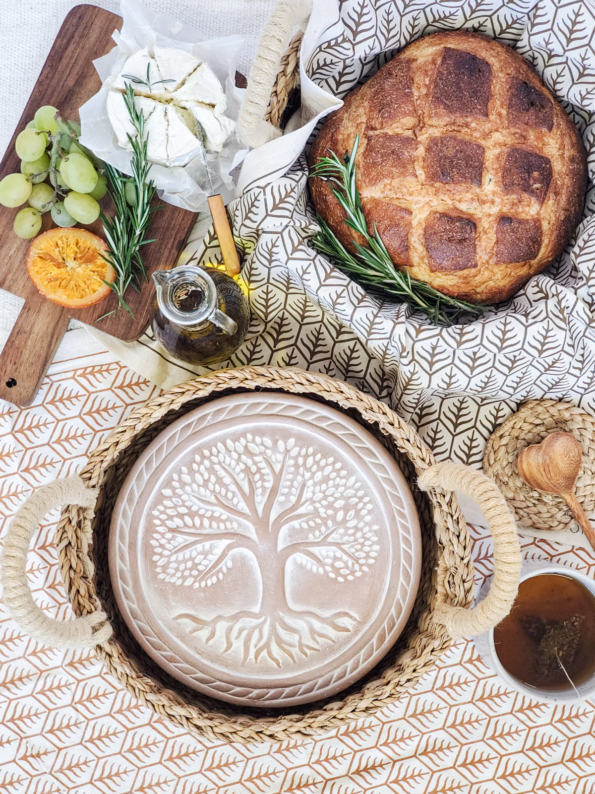 Bread Warmer & Basket - Tree of Life Round