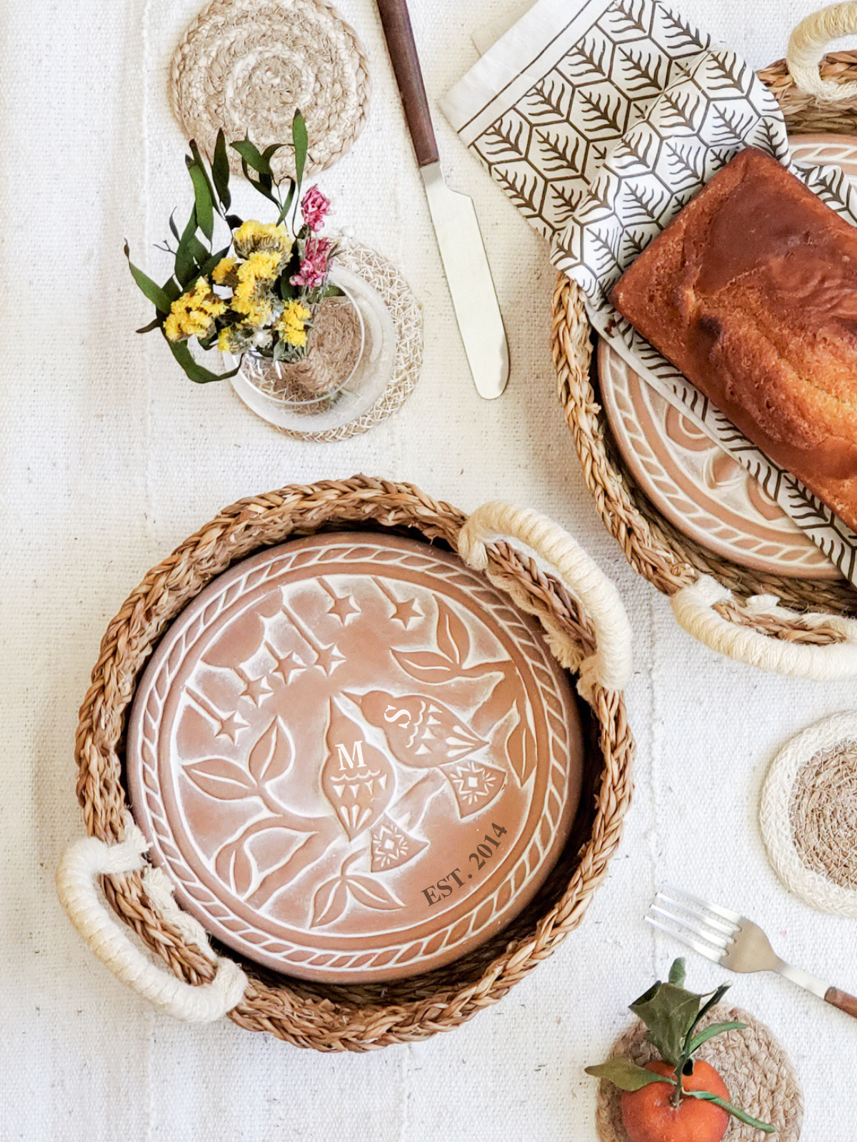 Personalized Bread Warmer & Basket - Lovebirds Round